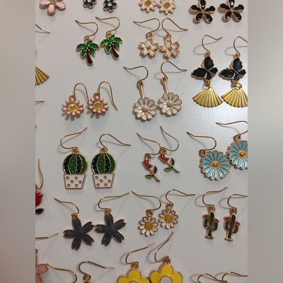 69 Pairs Wholesale Colorful ￼Rose Gold Charm ￼￼Earrings Flowers Butterflies - Picture 10 of 16